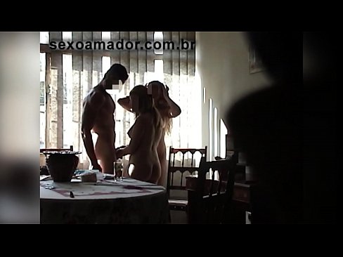 ❤️ Le amiche del sesso invitano un uomo gigante e una cosa a tre con lui ️ Pornoal it.pornjk.ru ❌